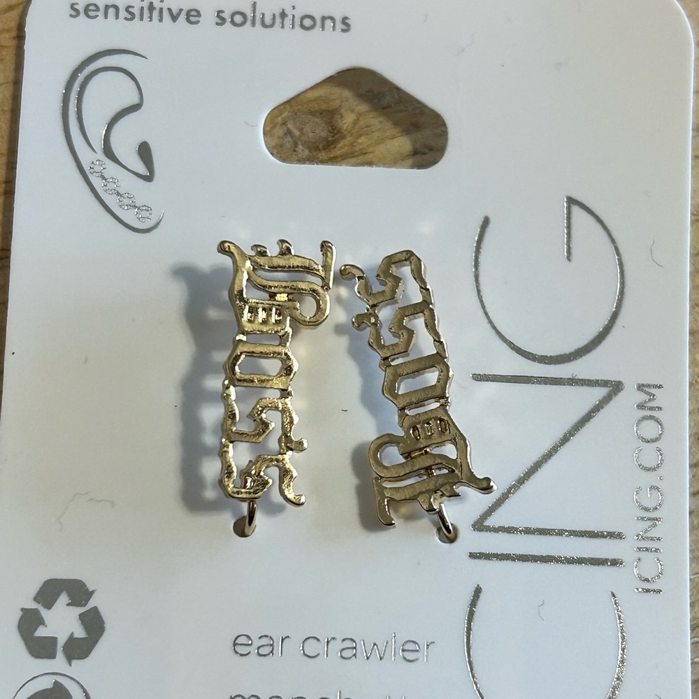 ICING Gold “Boss” Ear Crawler -NWT